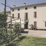 La Luna Nel Pozzo 게스트하우스