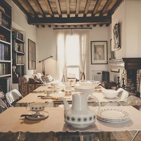 La Luna Nel Pozzo Guest house 4*