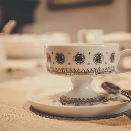 La Luna Nel Pozzo 4*