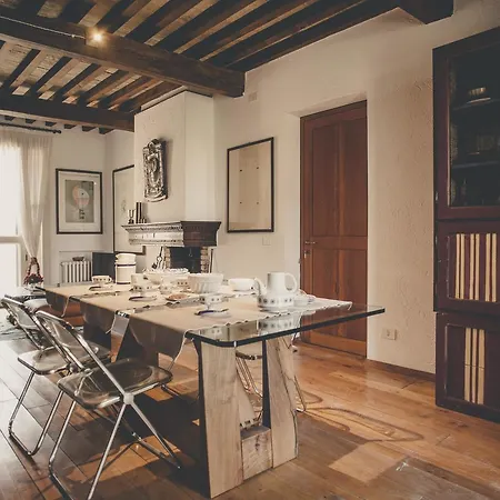 La Luna Nel Pozzo Guest house