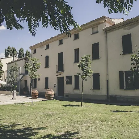 La Luna Nel Pozzo Guest house 4*