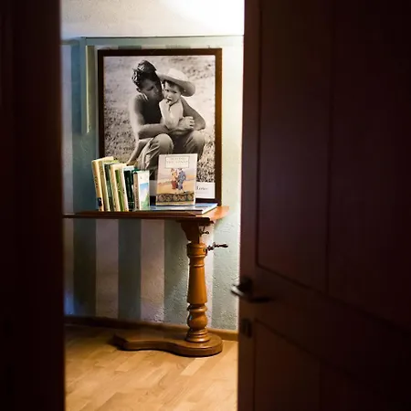 La Luna Nel Pozzo Guest house 4*